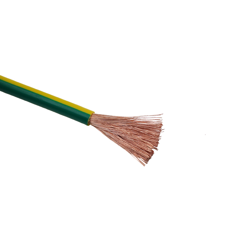 ลวดยืดหยุ่นหุ้มฉนวนพีวีซีแกนทองแดง (H05VVC4V5-K 5G1.0)